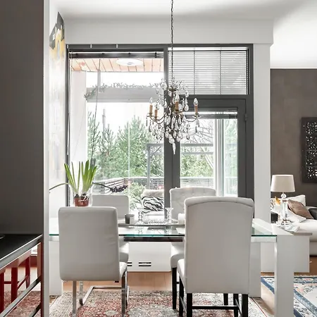 Luxorius On The And The Citycenter Apartman *